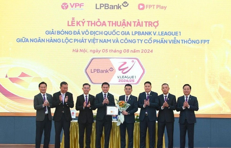 Ba đội dẫn đầu giải đấu LPBank V.League 1 sẽ nhận 9,5 tỷ đồng