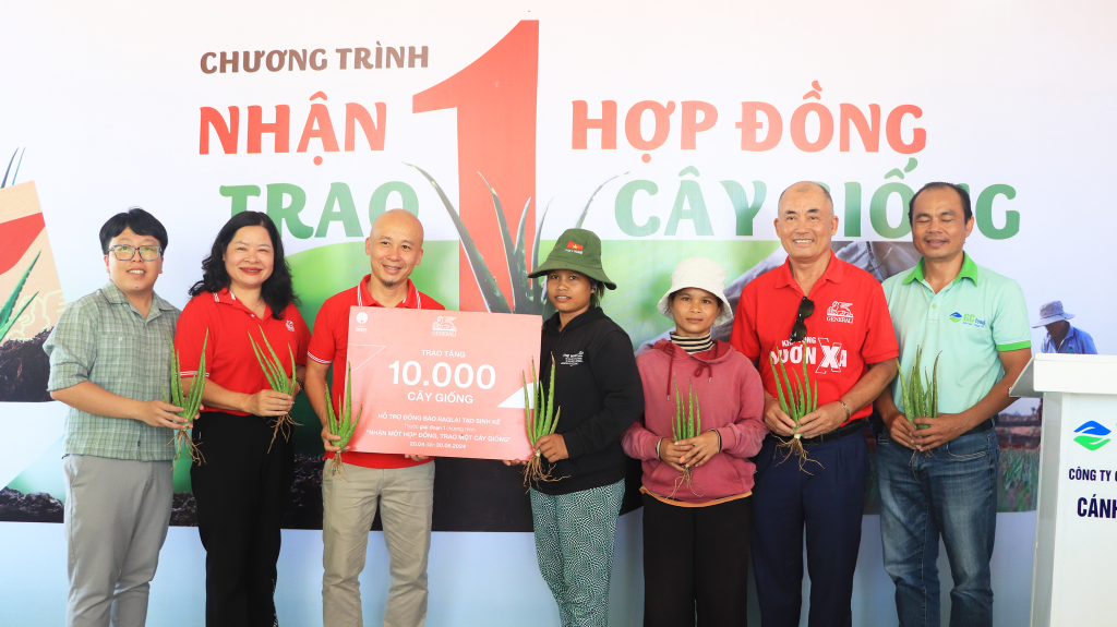 10.000 cây giống đã được Generali Việt Nam cùng chương trình phi lợi nhuận TreeBank trao tặng cho bà con đồng bào Raglai, Ninh Thuận