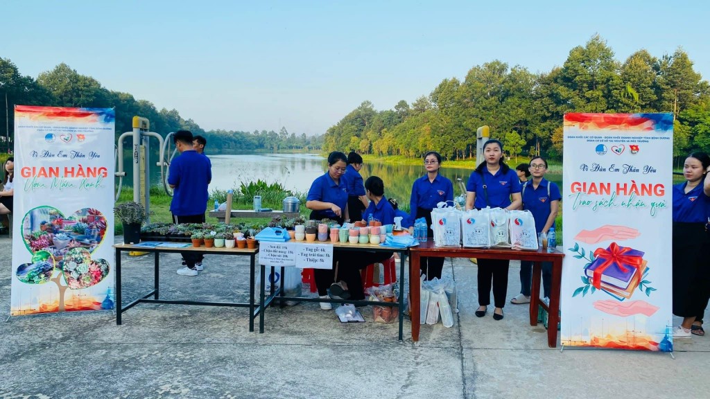 Sôi nổi giải chạy gây quỹ “Bước chạy vì đàn em thân yêu”