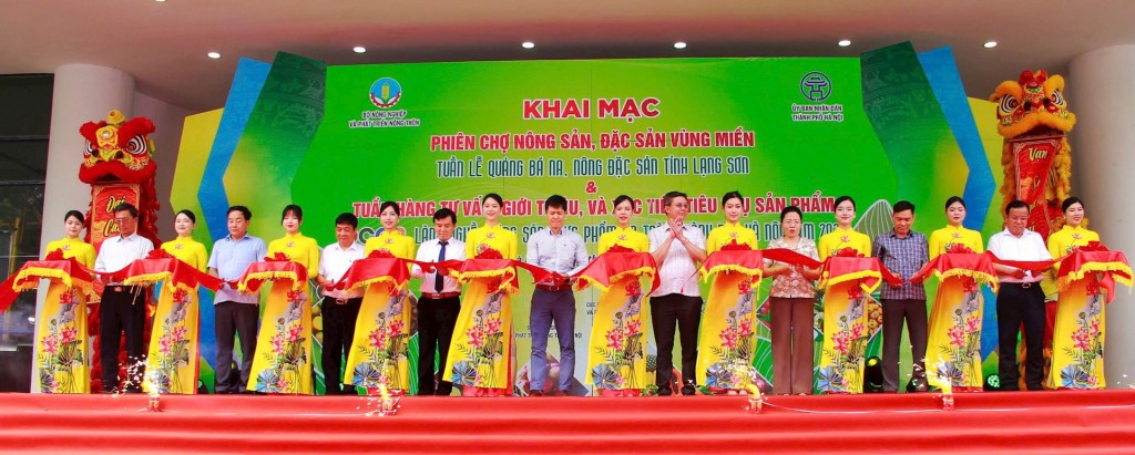 Phiên chợ nông sản: Địa chỉ mua sắm tin cậy của người tiêu dùng