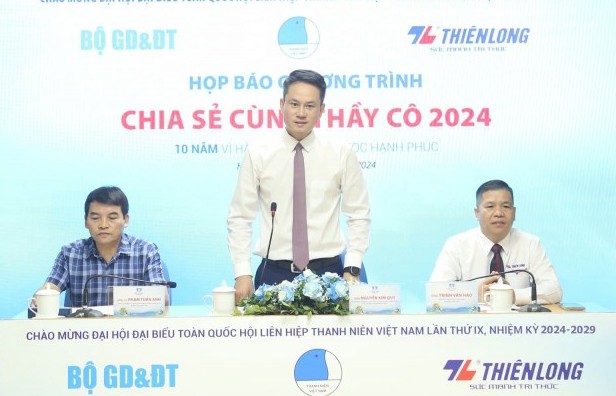 Khởi động chương trình Chia sẻ cùng thầy cô năm 2024