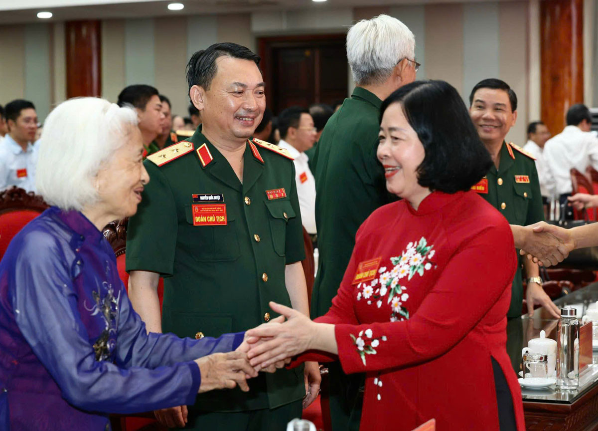 Bí thư Thành ủy Bùi Thị Minh Hoài dự Đại hội Thi đua Quyết thắng lực lượng vũ trang Thủ đô