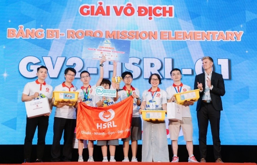 Học sinh THCS Giảng Võ 2 vào chung kết World Robot Olympiad
