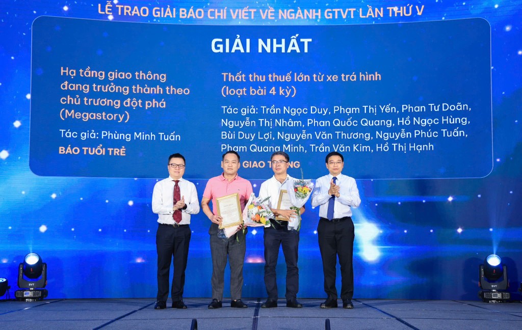 Trao giải “Báo chí viết về ngành Giao thông vận tải lần thứ V”