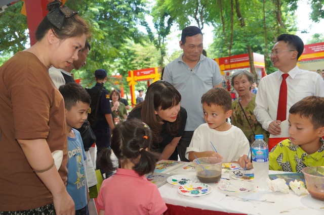 Khơi dậy tiềm năng du lịch từ các thức quà Hà Nội