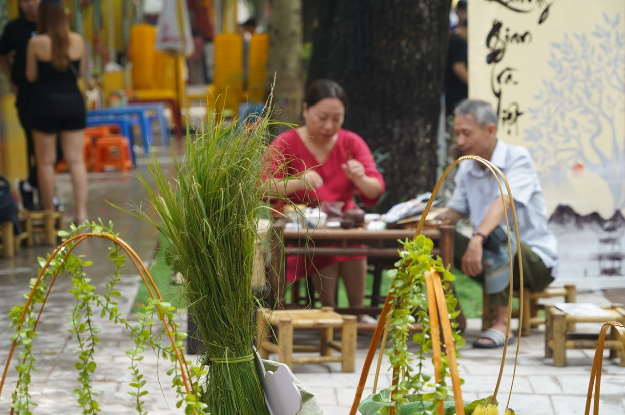 Trải nghiệm văn hóa, ẩm thực Hà Nội giữa trời thu