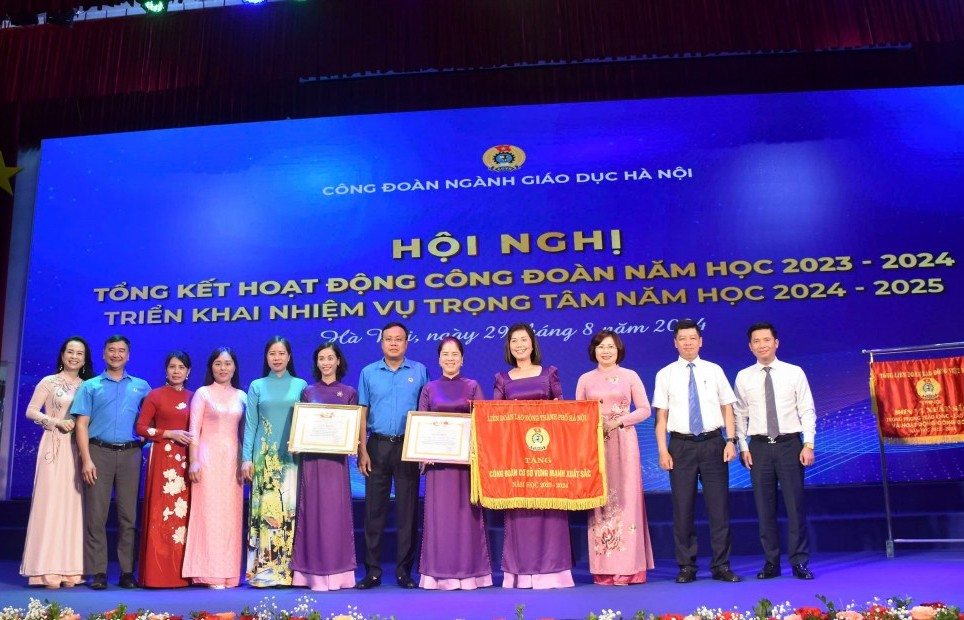 Công đoàn Giáo dục Hà Nội đẩy mạnh thực hiện phong trào thi đua