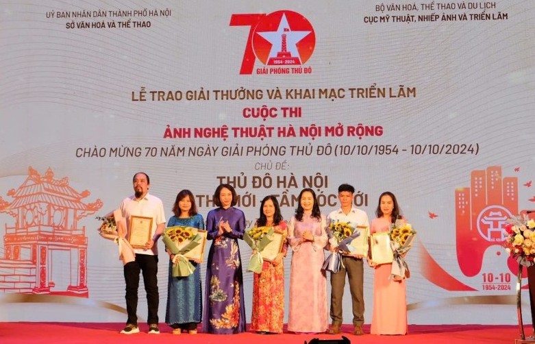 Khắc họa “Thủ đô Hà Nội - Vị thế mới - Tầm vóc mới"