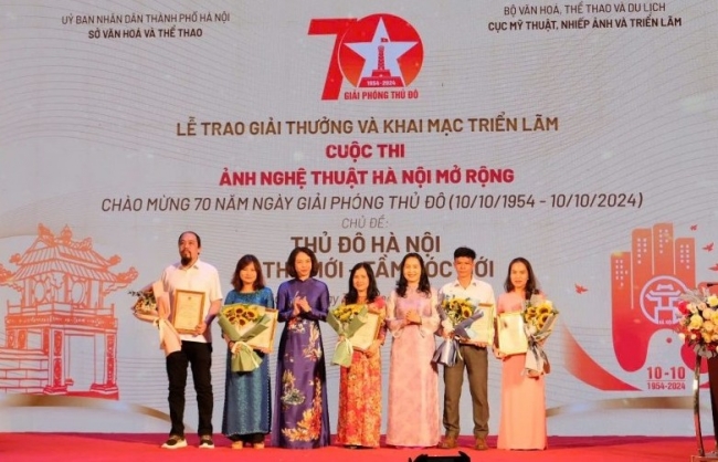 Khắc họa “Thủ đô Hà Nội - Vị thế mới - Tầm vóc mới"