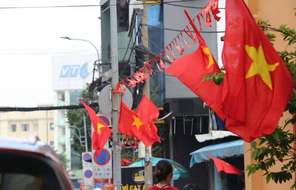 TP Hồ Chí Minh rực rỡ sắc cờ đỏ chào mừng Quốc khánh