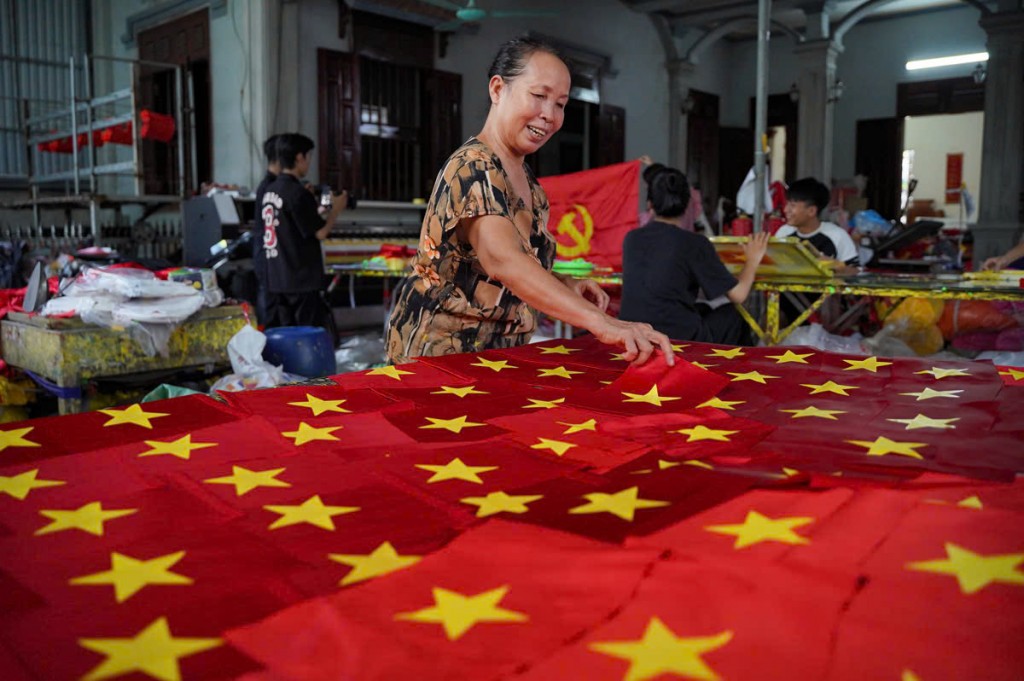 Làng Từ Vân từ xưa luôn tự hào khi được đóng góp những lá cờ vào các sự kiện lịch sử, ngày lễ lớn của đất nước