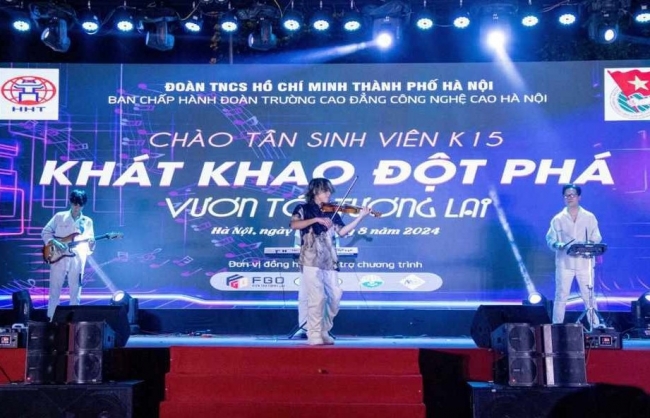 HHT chào tân sinh viên bằng chuỗi hoạt động hấp dẫn