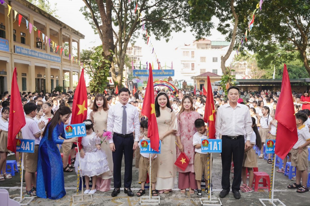 Rộn ràng chào đón năm học mới