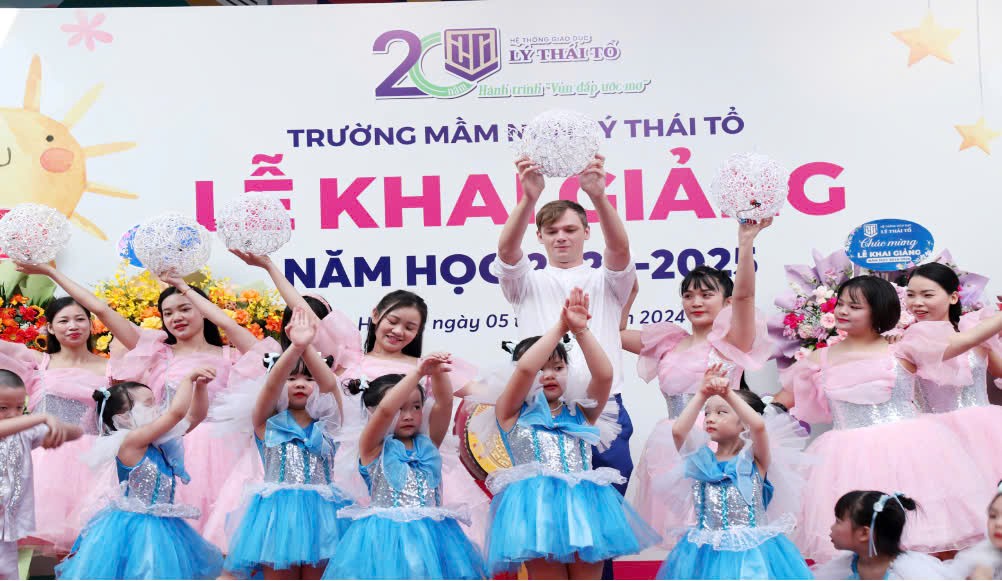 Kết nối tri thức - Lan tỏa yêu thương