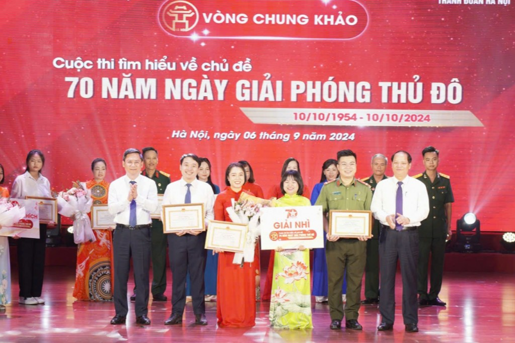 Đội “Tôi yêu Hà Nội” xuất sắc giành giải Nhất