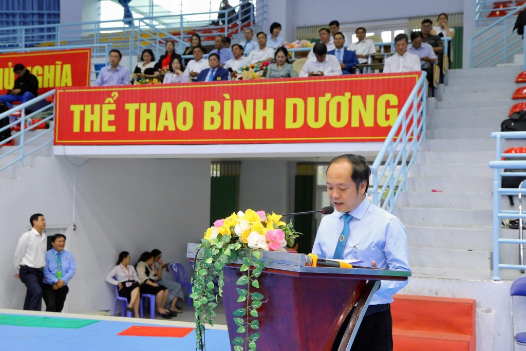 Ông Phạm Quốc Liêm, Chủ tịch Liên đoàn Vovinam tỉnh Bình Dương  thay mặt BTC giải phát biểu khai mạc