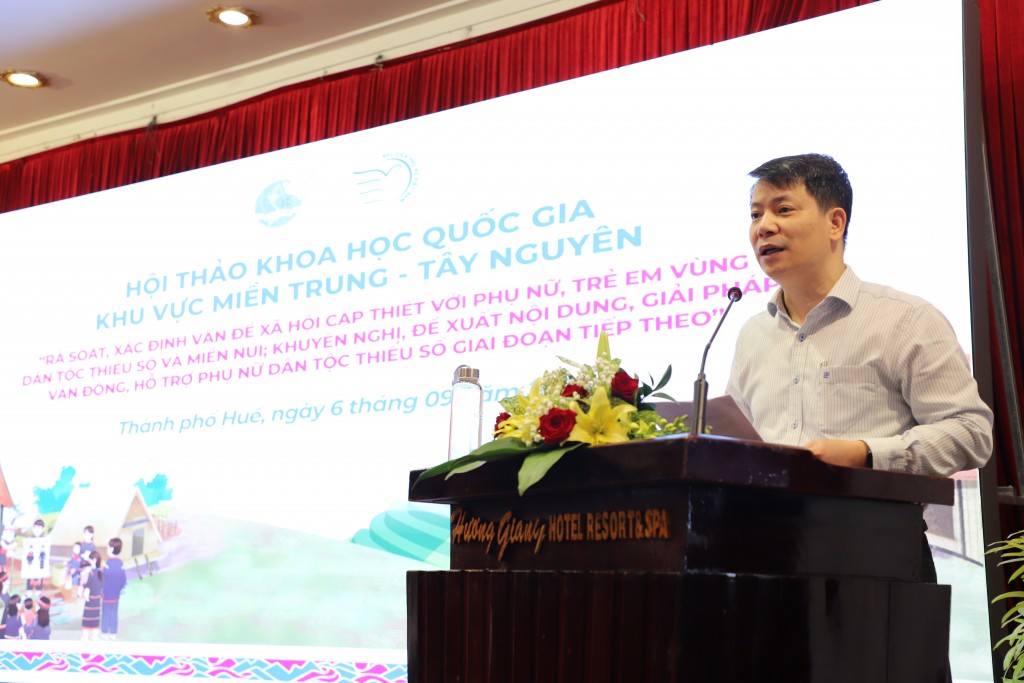 Phó Giáo sư, Tiến sĩ Trần Quang Tiến, Giám đốc Học viện Phụ nữ Việt Nam