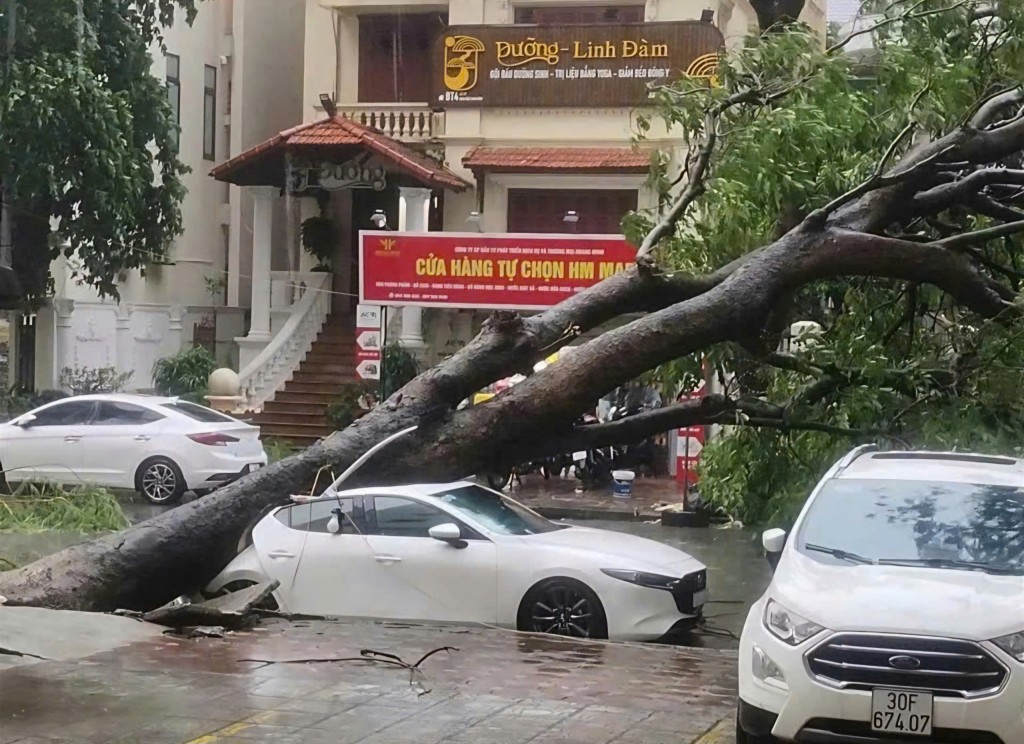 Bão Yagi lệch hướng Nam, có thể đi thẳng vào Hà Nội