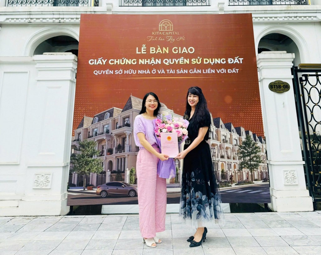 KITA Group liên tục bàn giao sổ đỏ tới tay khách hàng