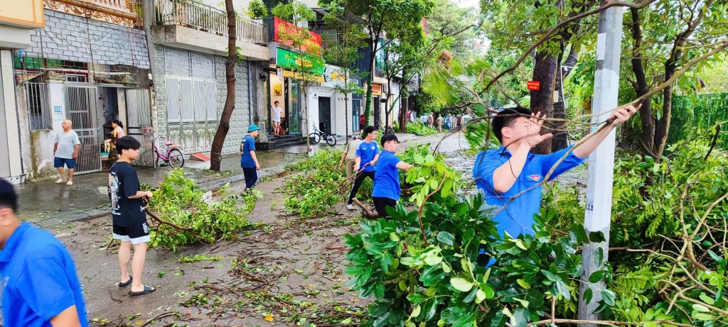 579 đội thanh niên tình nguyện hỗ trợ khắc phục hậu quả bão YAGI