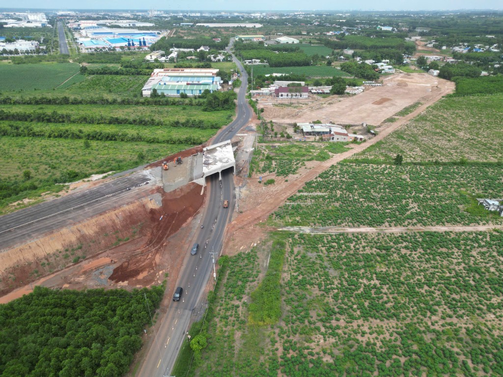 Cao tốc Biên Hòa - Vũng Tàu thành hình đẹp như 