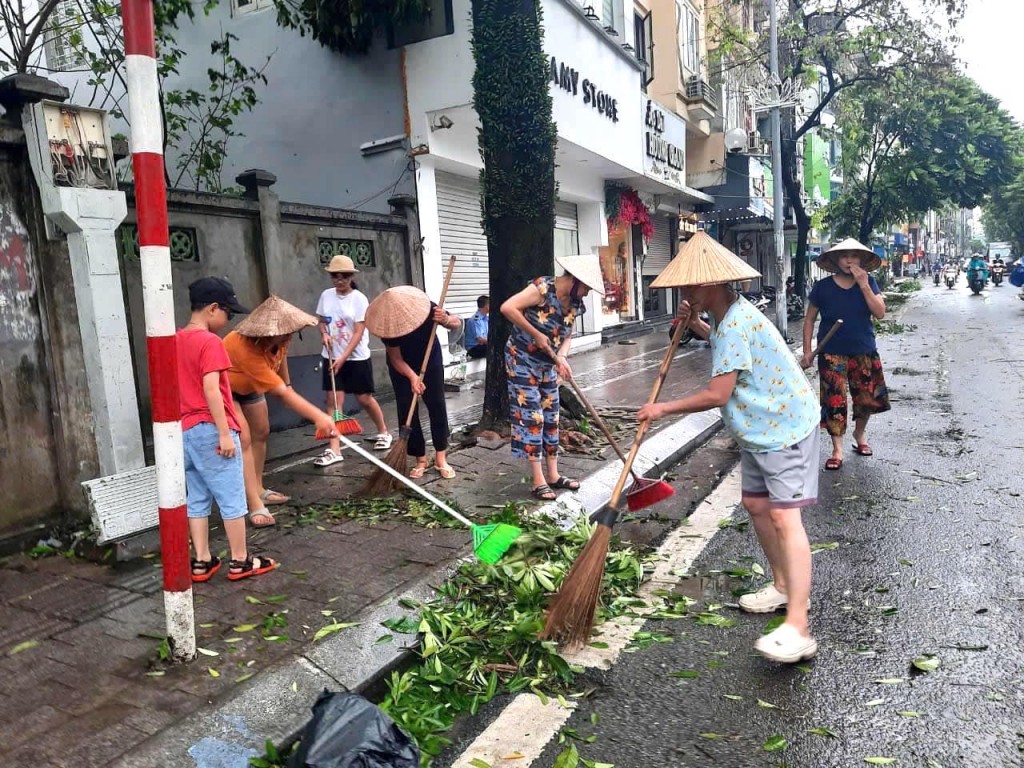 Không để người dân gặp khó khăn do ảnh hưởng bởi mưa bão