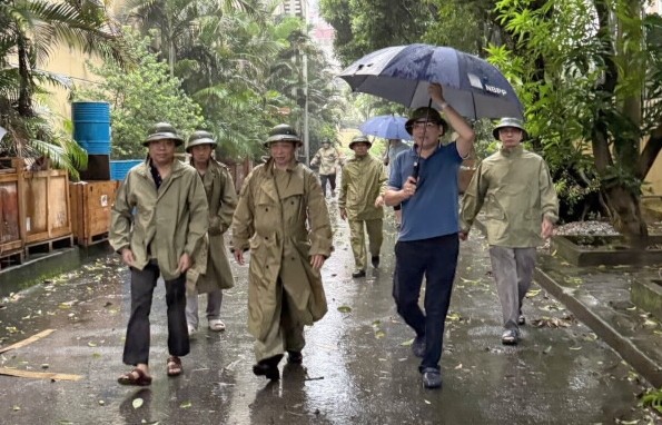 Phó Thống đốc Thường trực Đào Minh Tú thị sát công tác ứng phó bão Yagi