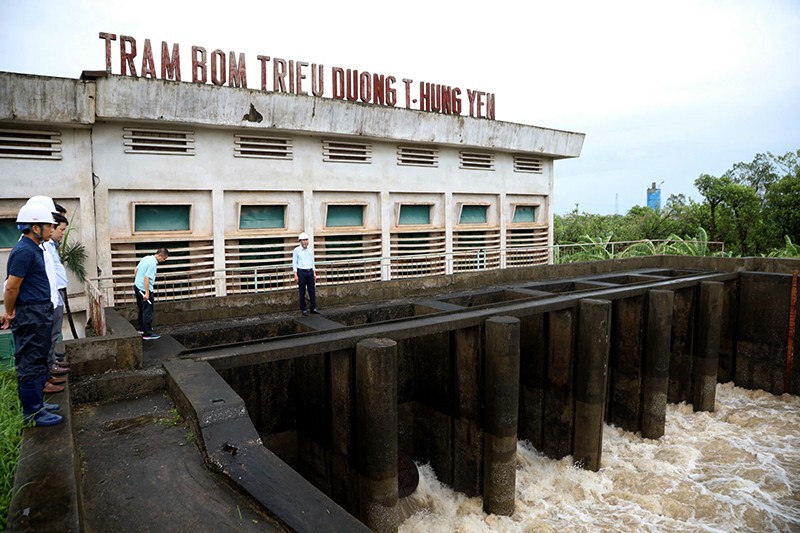 Điện lực các tỉnh miền Bắc ưu tiên cấp điện cho các trạm bơm