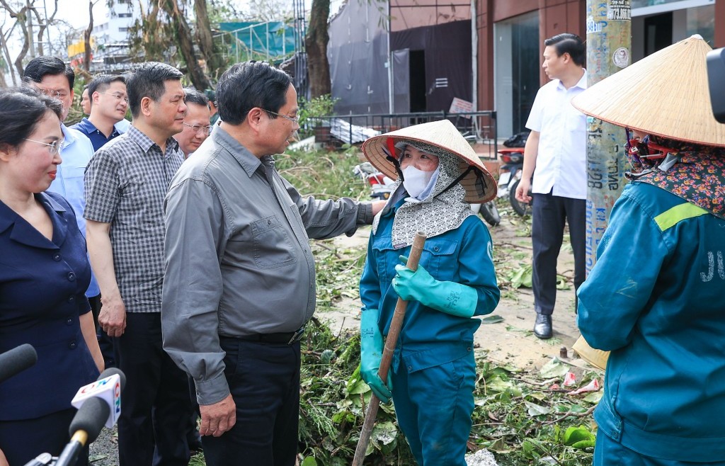 Thủ tướng yêu cầu Quảng Ninh huy động cả hệ thống chính trị để khắc phục hậu quả bão số 3