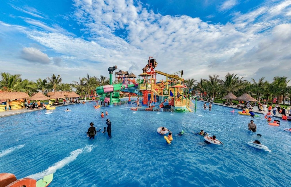 “Thế giới nước” sôi động 4 mùa tại thiên đường nghỉ dưỡng Vinhomes Ocean Park 3