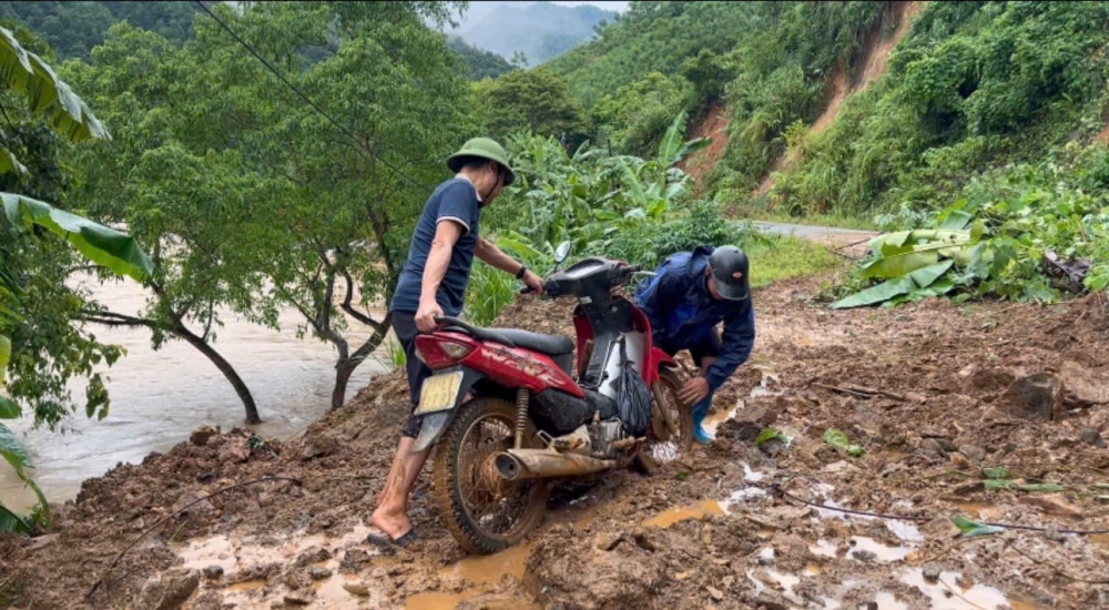 Yên Bái: Gần 11.000 người tham gia khắc phụ hậu quả của bão lũ