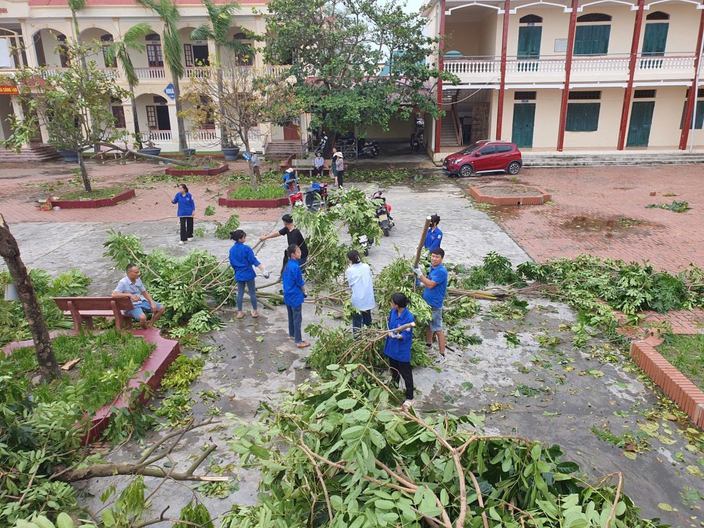 Gần 8000 đoàn viên, thanh niên Hải Dương hỗ trợ người dân sau bão