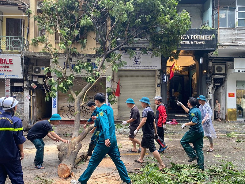 Chung tay khắc phục hậu quả sau bão, ổn định cuộc sống Nhân dân