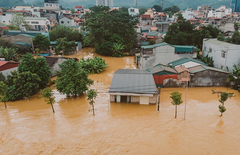 Nhiều nơi tại Cao Bằng đang chìm trong biển nước lũ