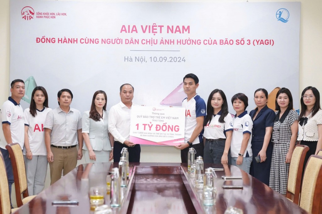 AIA Việt Nam hỗ trợ trẻ em chịu ảnh hưởng của bão Yagi 1 tỷ đồng