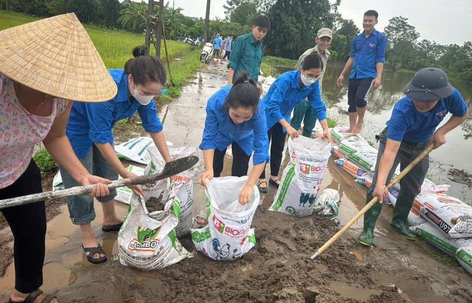 Huyện Ứng Hoà: Di dời 110 hộ dân ra khởi nơi bị ngập