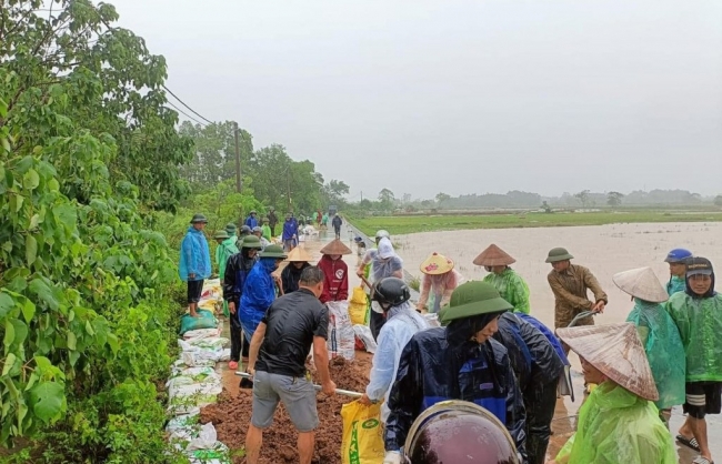 Đảm bảo ứng trực y tế đối phó lũ lớn trên các tuyến sông