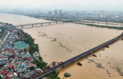 Dự báo, mực nước trên sông Hồng tại Hà Nội sẽ cách báo động 3 khoảng 0,15m vào tối nay