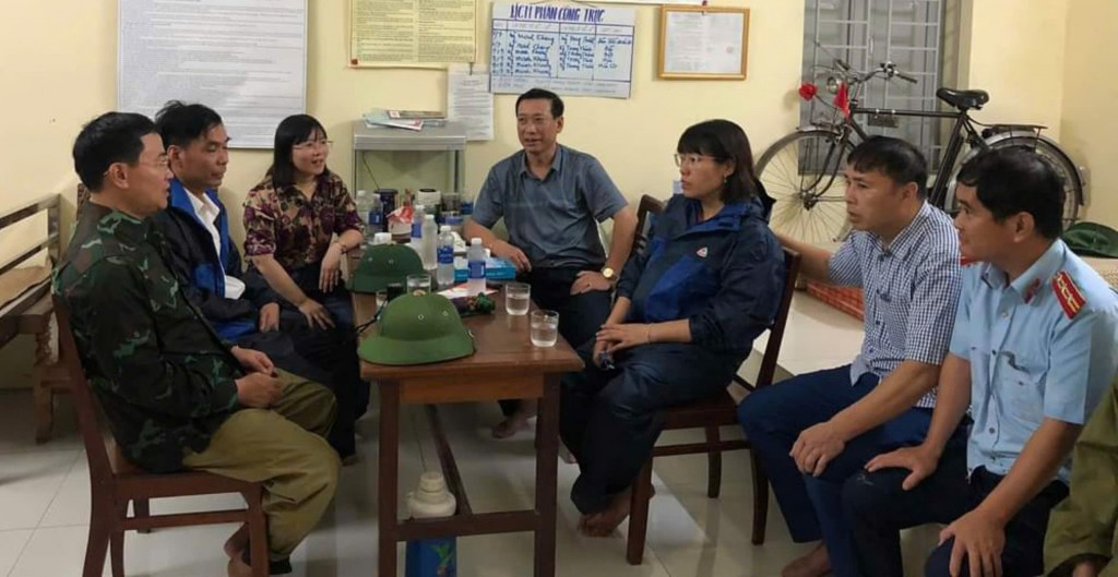 Công đoàn Thủ đô cùng Nhân dân hộ đê, di dời tài sản Công đoàn Thủ đô cùng Nhân dân hộ đê, di dời tài sản