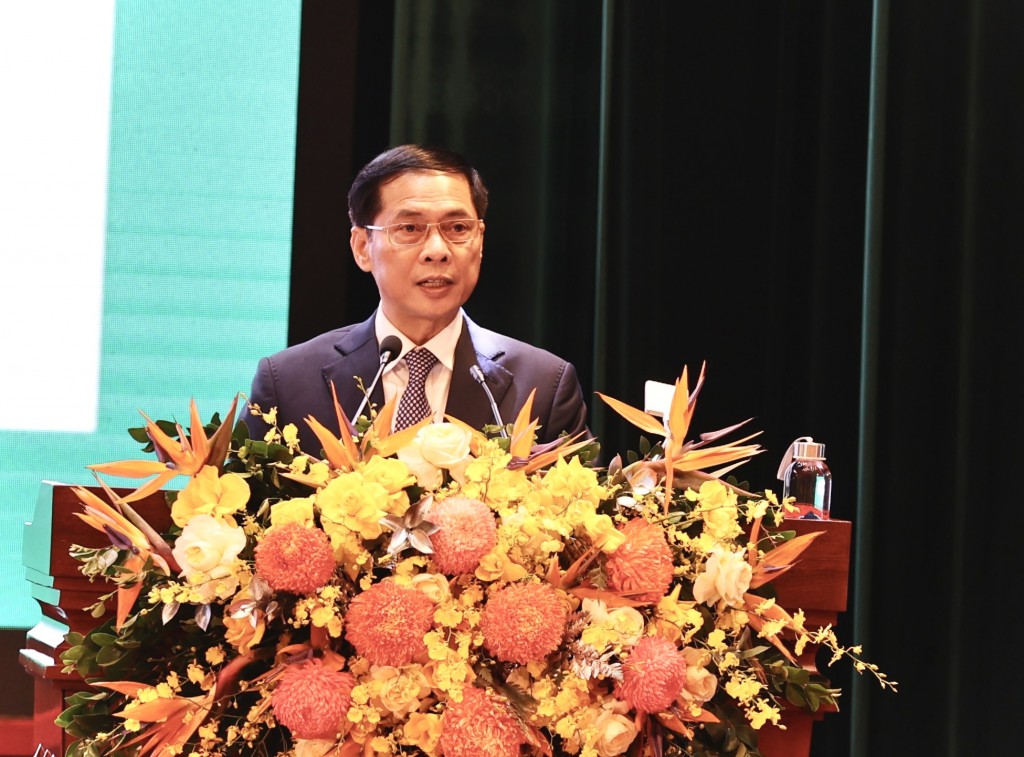 Phó Thủ tướng, Bộ trưởng Bộ Ngoại giao Bùi Thanh Sơn nhấn mạnh, mạng lưới công viên địa chất toàn cầu có những đóng góp thiết thực trong việc tăng cường gắn kết, bảo tồn và phát huy giá trị loại hình di sản đặc biệt – di sản địa chất gắn với đa dạng sinh học, bảo vệ môi trường, bảo tồn văn hóa... - Ảnh: VGP/Minh Ngọc