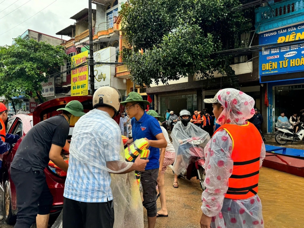 Hơn 2.500 đoàn viên, thanh niên Yên Bái hỗ trợ bà con khắc phục hậu quả thiên tai