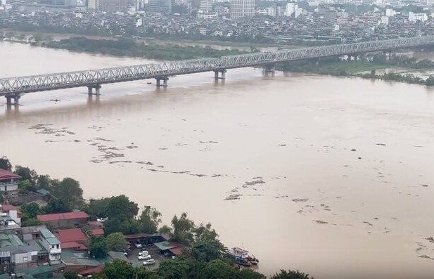 Lũ trên các sông có dấu hiệu giảm