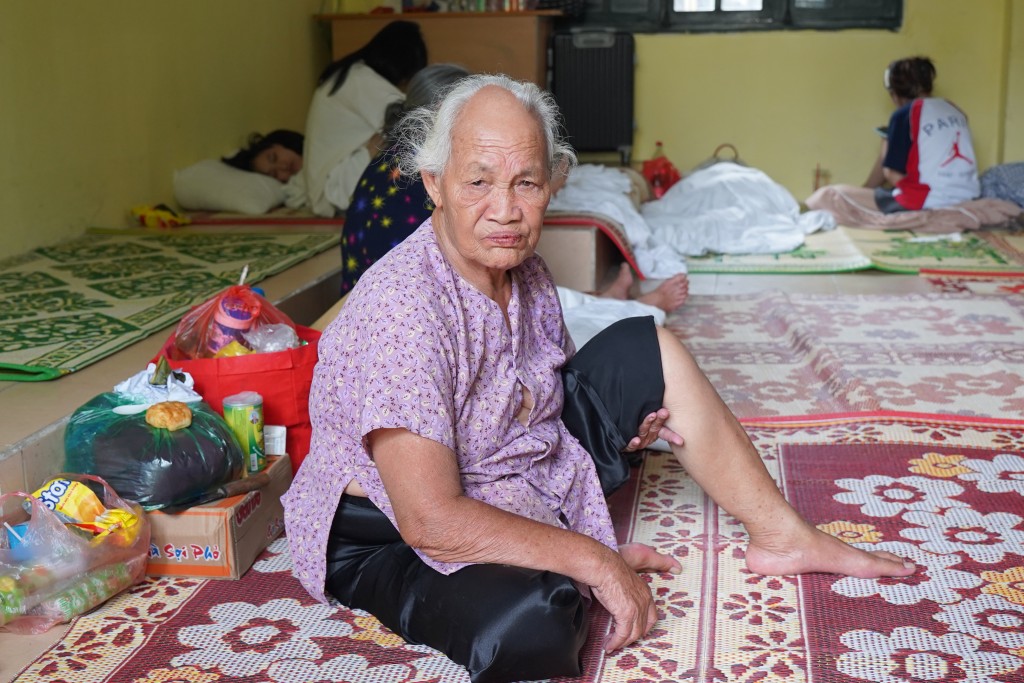 bà Vũ Thị Ngoan (70 tuổi) bà Vũ Thị Ngoan (70 tuổi)