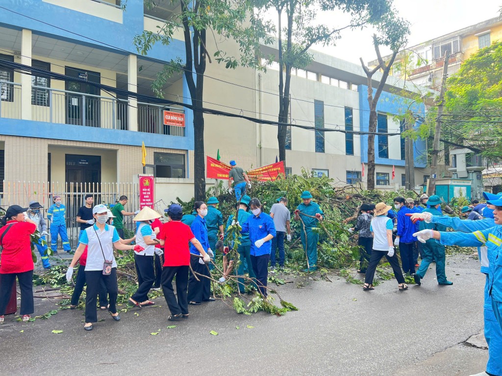 Phát động toàn dân tham gia tổng vệ sinh môi trường