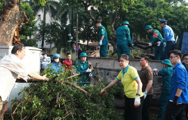 Phản ánh kịp thời toàn dân tham gia tổng vệ sinh môi trường