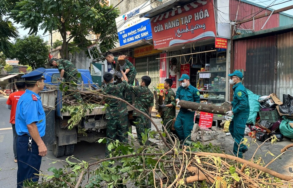 14 phường của quận Hoàng Mai đồng loạt tổng vệ sinh môi trường