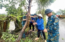 Huyện Sóc Sơn huy động nhân lực vệ sinh môi trường sau bão lũ