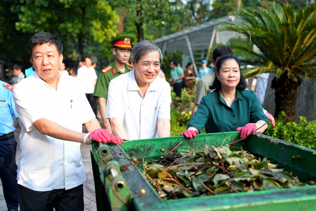 Thủ đô nỗ lực tổng vệ sinh môi trường đô thị Thủ đô nỗ lực tổng vệ sinh môi trường đô thị