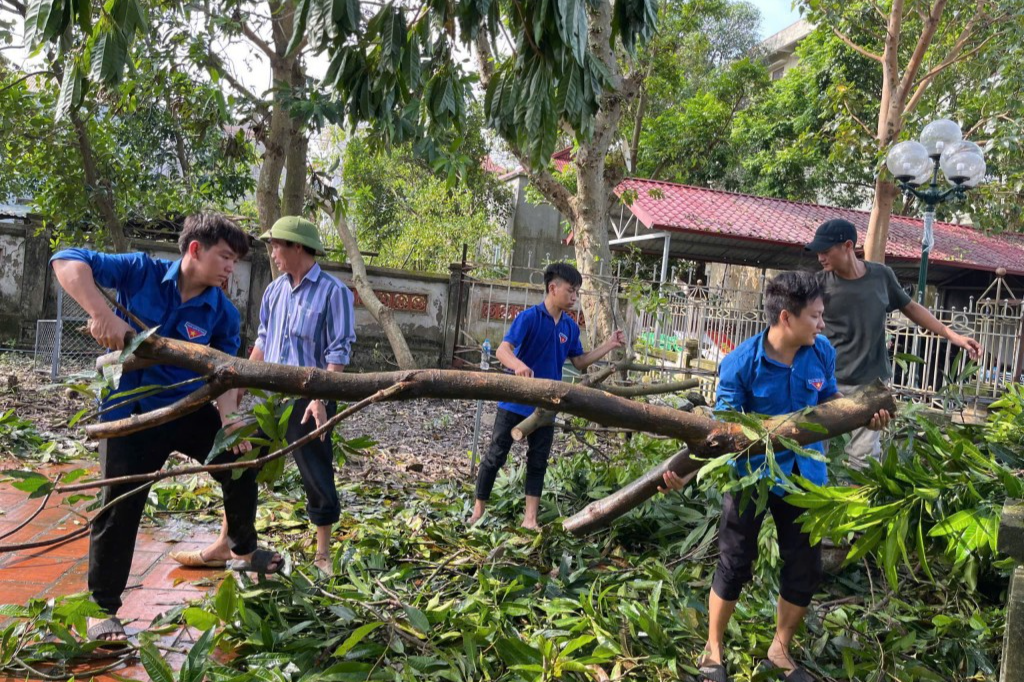 Tập trung, đồng lòng khắc phục hậu quả bão số 3