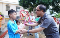 Thiêng liêng, gần gũi, trân quý hai chữ "đồng bào"